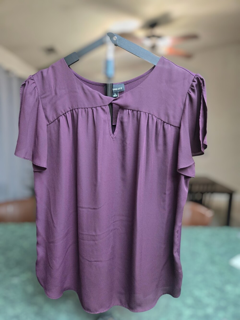Fortune & Ivy Plum Split-Neck Flutter Sleeve Blouse